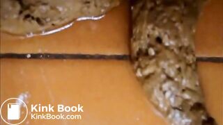 Vintage Karolay Shitting