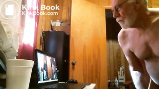 eating sweet grapes out of my hot nasty shit