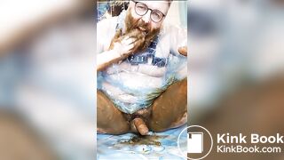 Chubby PVC Bear smearing & eating shit