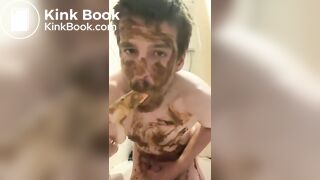 Sucking shitty dildo