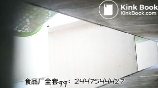 The girl excreted a lot in the toilet 002