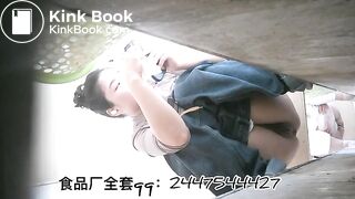 The girl excreted a lot in the toilet 002