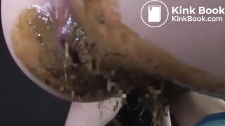 Lesbian Scat