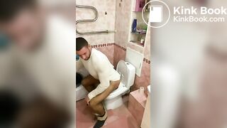 Russian Bodybuilder Shitting