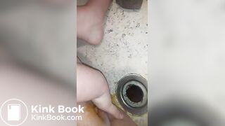 Teen rubs shit in pussy for the first time