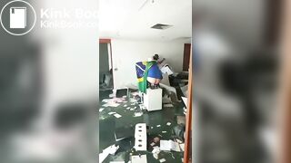 Cara Solta Lula na Mesa do Ministro Alexandre