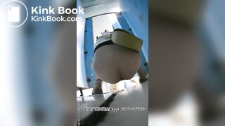The girl excreted a lot in the toilet 05