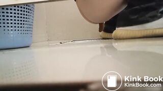 Men's Squat Toilet