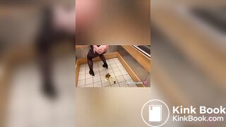 DS Blonde girl scat in elevator