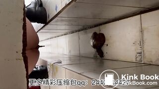 The girl excreted a lot in the toilet 003