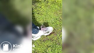 Crappy walk in Women’s Sneakers