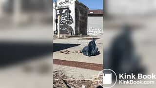 Crappy walk in Women’s Sneakers