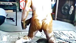 guy covers himself in shit