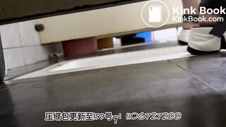 Women poop in dirty toilets 11