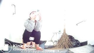 WOMEN POOP IN DISGUSTING TOILETS
