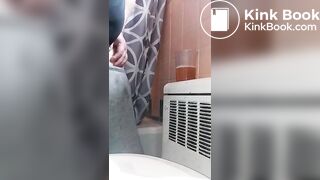 Pissing & Shitting I need a female toilet to move
