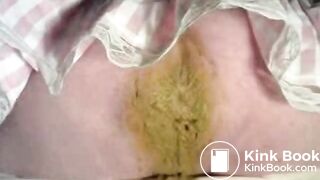 Peeing in my shitty panties