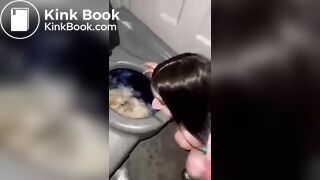 The Trashiest toilet slut ever