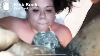 Quebecoise qui avale TOUT! - PORNO FRANCAIS EXTRÊME URO SCATO VOMI