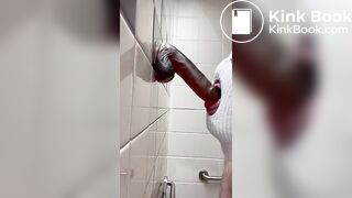 CLEANING OFF A SHITTY DOMINANT BOTTOMS DILDO