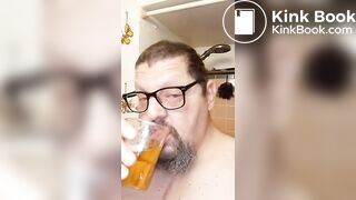 My glass of piss looks like a beer and tastes like