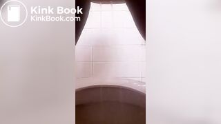 Fully naked and taking a big shit while peeing