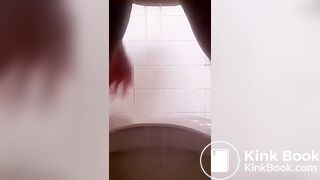 Fully naked and taking a big shit while peeing