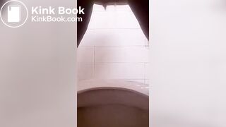 Fully naked and taking a big shit while peeing