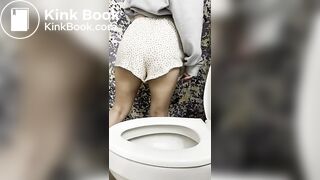 NastyNataliaRose - Sexy ass shits in toilet
