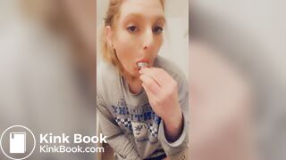 Eating scat off my plug
