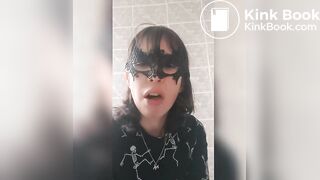 Retard bitch eating shit from man's asshole