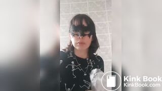 Retard bitch eating shit from man's asshole