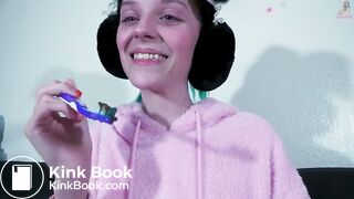 Mar1a Anj3l Shit Toothpaste