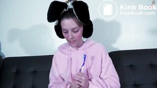 Mar1a Anj3l Shit Toothpaste