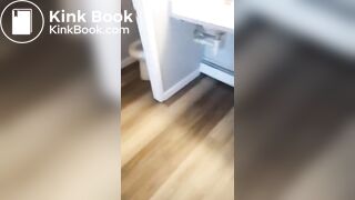 Pooping at the moment - Scat Scenes