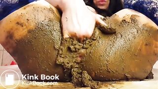 dirty cam girl playing with own shit