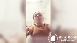 Tasting game with big sister