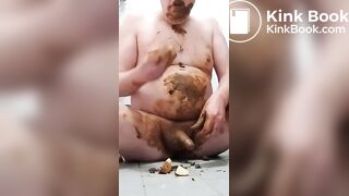 Piggy me, eating an apple