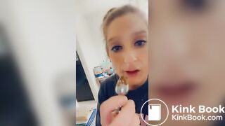 Dirty butt slut cleaning her plug