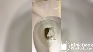 Young Hottie Takes Multiple Dumps