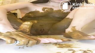 Teen Scat slut