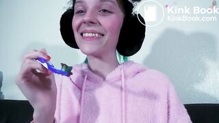 Maria Anjel shit toothpaste