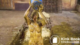 Brooke Maddison Discovering the joy of cowshit