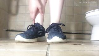 Feet Scat Smearing