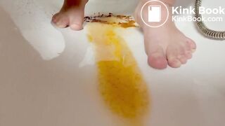 Gay solo scat bathtube