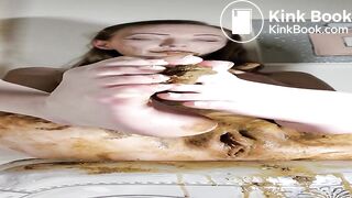 Skinny Scat Girl