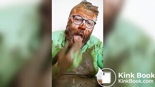 Dirty dildo sucking & shit smearing