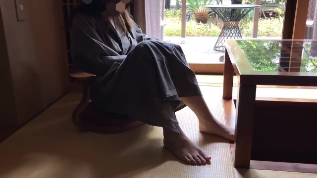 beautiful japanese kimono girl spread her leg and shaved pussy to be played❤️