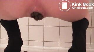 Milf pushing put huge turd