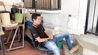 INVITO A MI PRIMO A FUMAR Y A COMER MO COÑO.